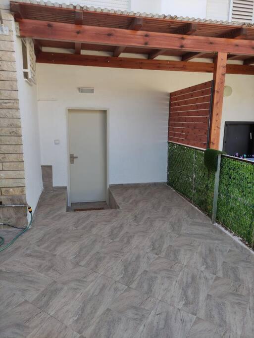 Apartamento יחידת אירוח חדשה ומקסימה בכרמיאל Exterior foto